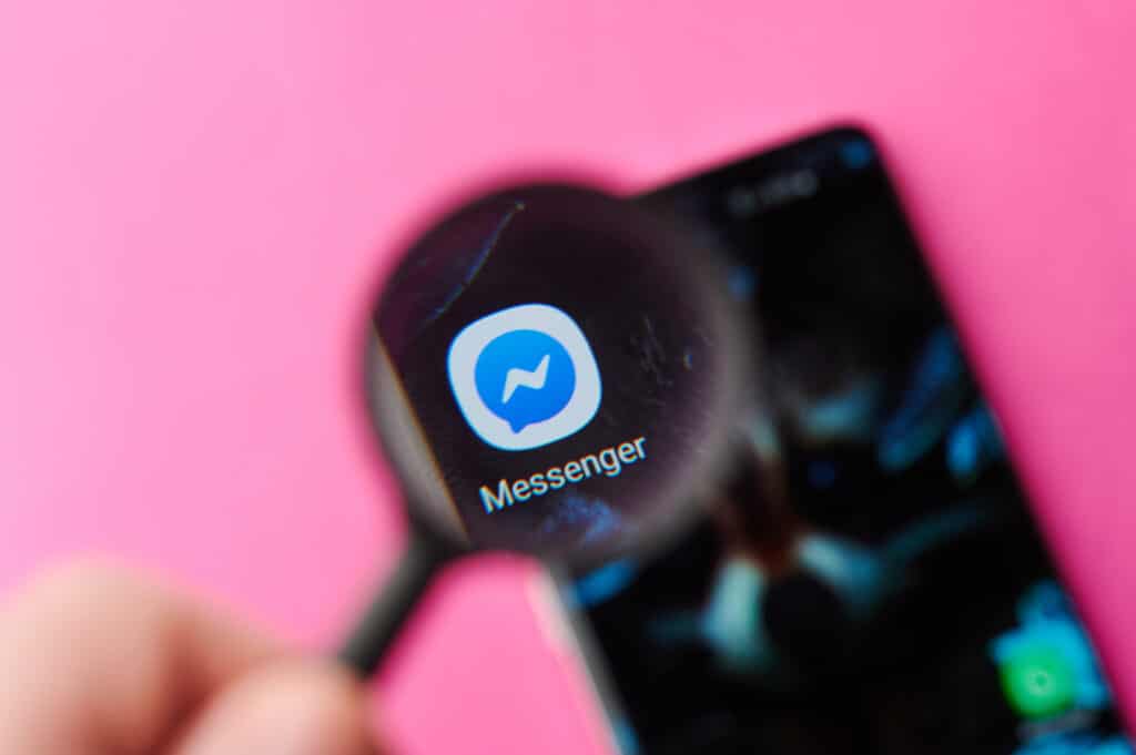 Cómo puedo entrar al Messenger de mi novio sin contraseña