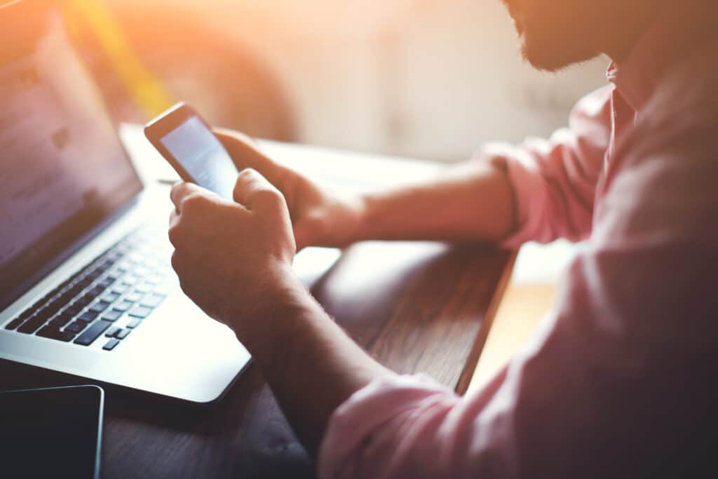 Cómo espiar un celular: Las mejores alternativas del mercado