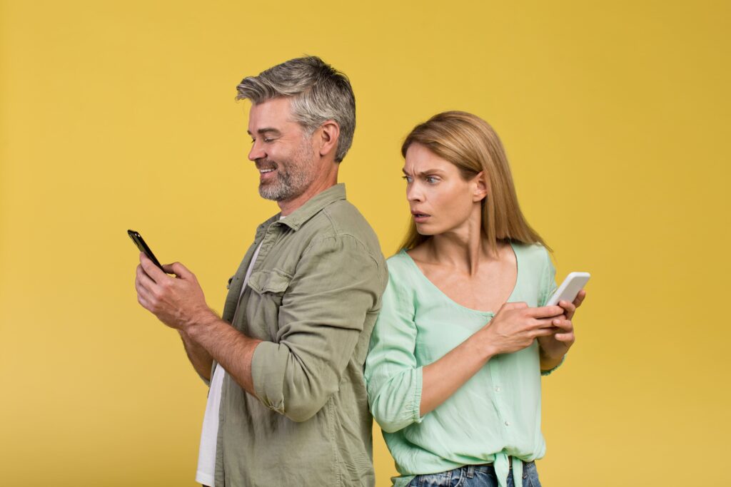 Cómo espiar el celular de mi pareja gratis: descubre las alternativas